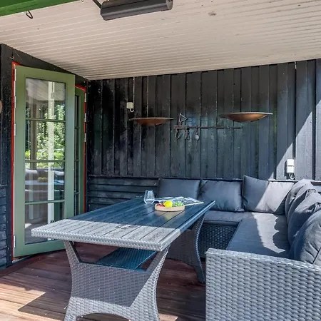 Eljena - 550m From The Sea By Interhome Bøtø By