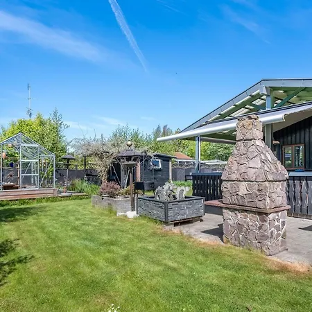 Ferienhaus Eljena - 550m From The Sea By Interhome