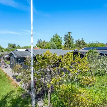 Nyaraló Eljena - 550m From The Sea By Interhome Bøtø By