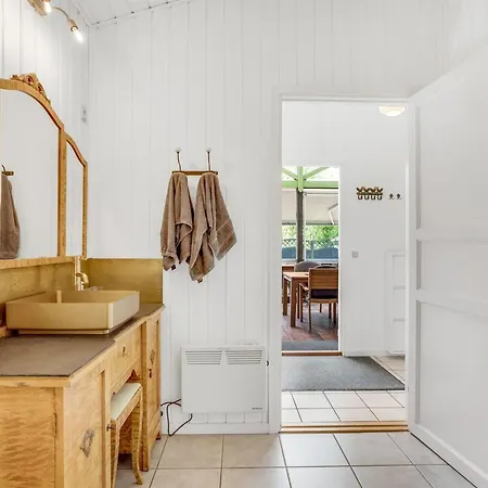 Nyaraló Eljena - 550m From The Sea By Interhome