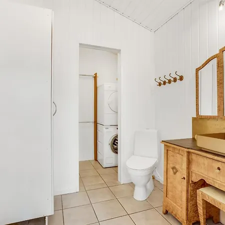 Nyaraló Eljena - 550m From The Sea By Interhome *