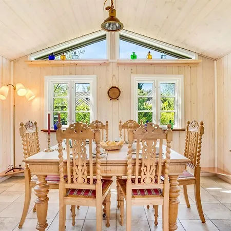 Eljena - 550m From The Sea By Interhome Bøtø By